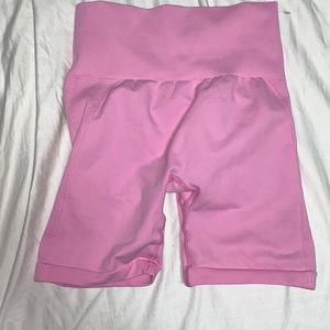 Pink diosafit butt scrunching shorts